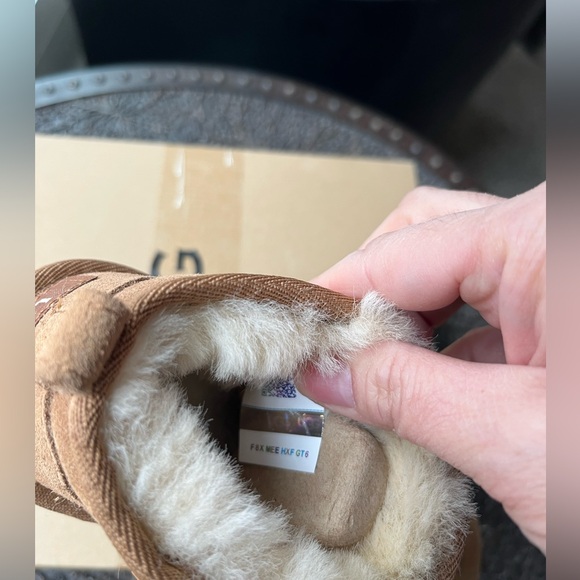 UGG TODDLER’S CLASSIC ULTRA MINI BOOTS CHESTNUT 10 - Picture 10 of 10